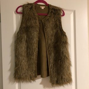 Fur vest